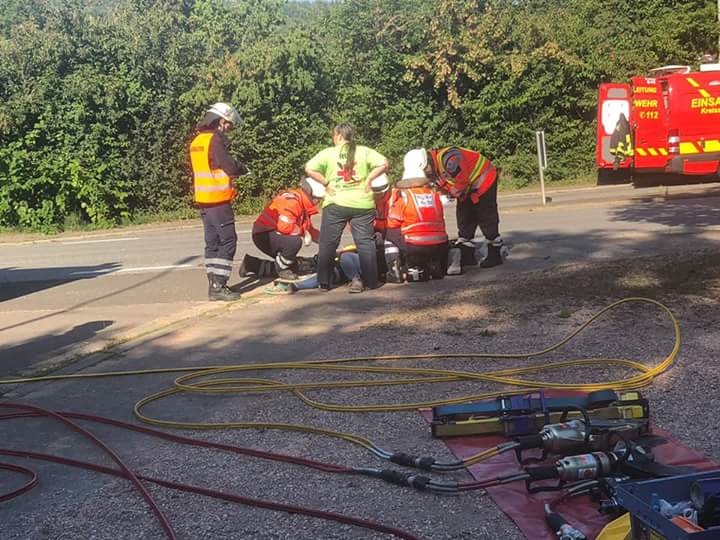 Datei:Einsatzuebung TH VU mit DRK und LB Osterbruecken20180819 15.jpg