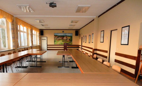 Datei:Im Dorfgemeindschaftshaus.jpg