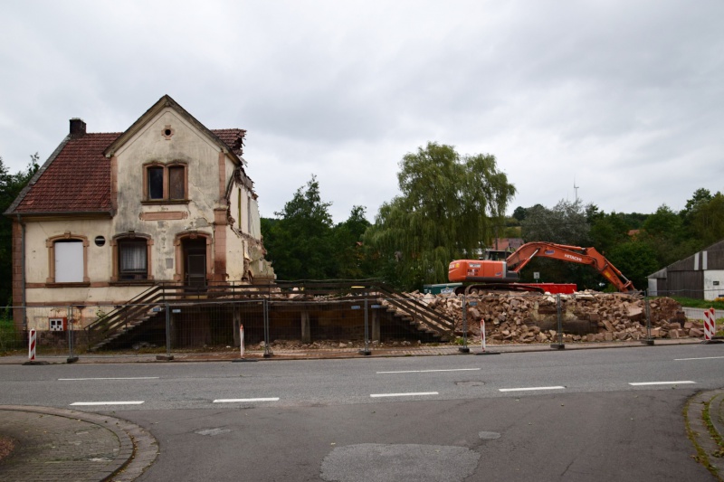 Datei:Abriss Gasthaus Geis Sept.17(11).jpg